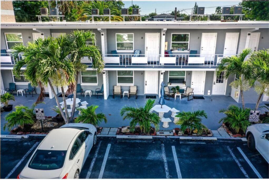 Sunset Beach Suites Of Madeira Beach! Pet Friendly Summer Getaway! Steps To Beach! - Suite 10 St. Pete Beach Eksteriør bilde