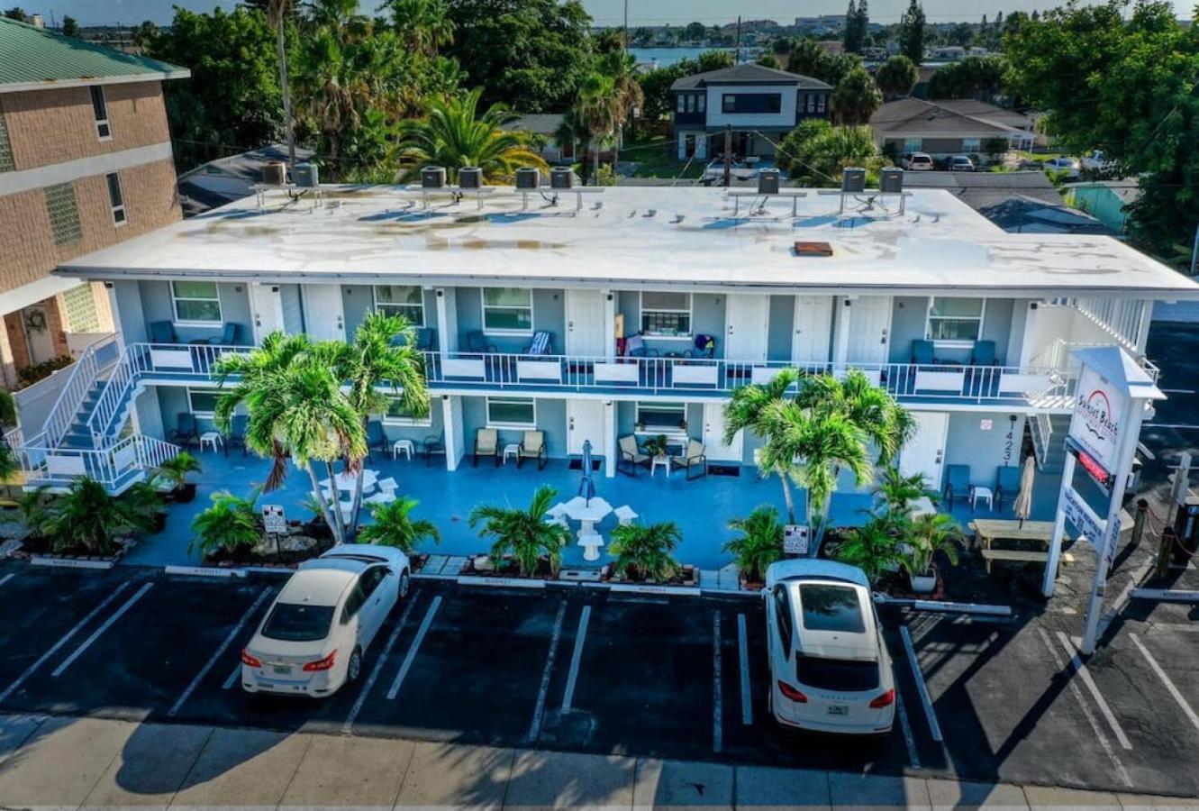 Sunset Beach Suites Of Madeira Beach! Pet Friendly Summer Getaway! Steps To Beach! - Suite 10 St. Pete Beach Eksteriør bilde