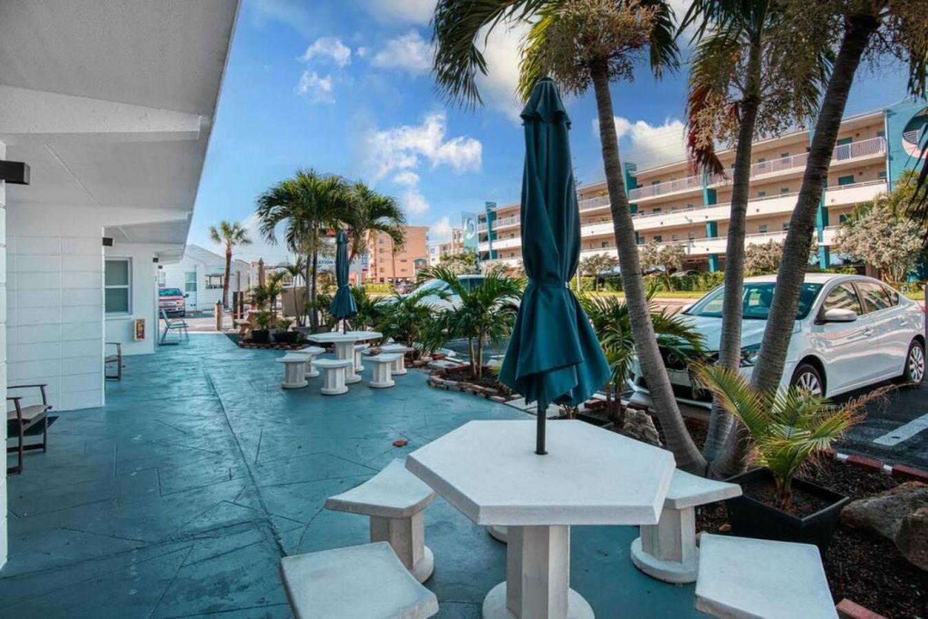 Sunset Beach Suites Of Madeira Beach! Pet Friendly Summer Getaway! Steps To Beach! - Suite 10 St. Pete Beach Eksteriør bilde